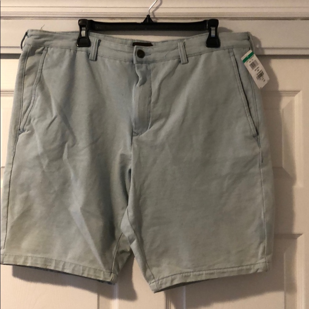 men’s blue shorts